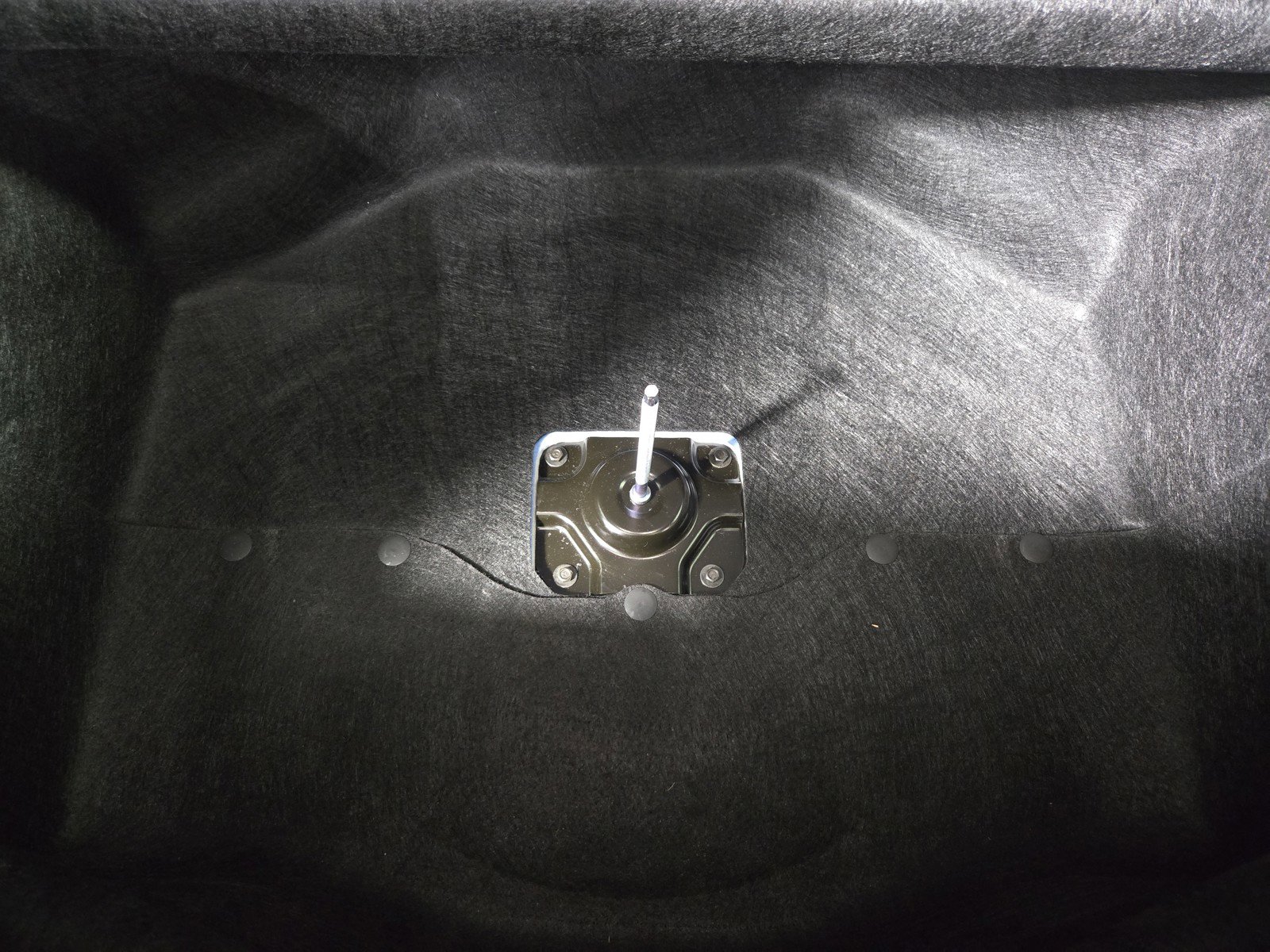 Used 2025 Rivian R1S Adventure image 26