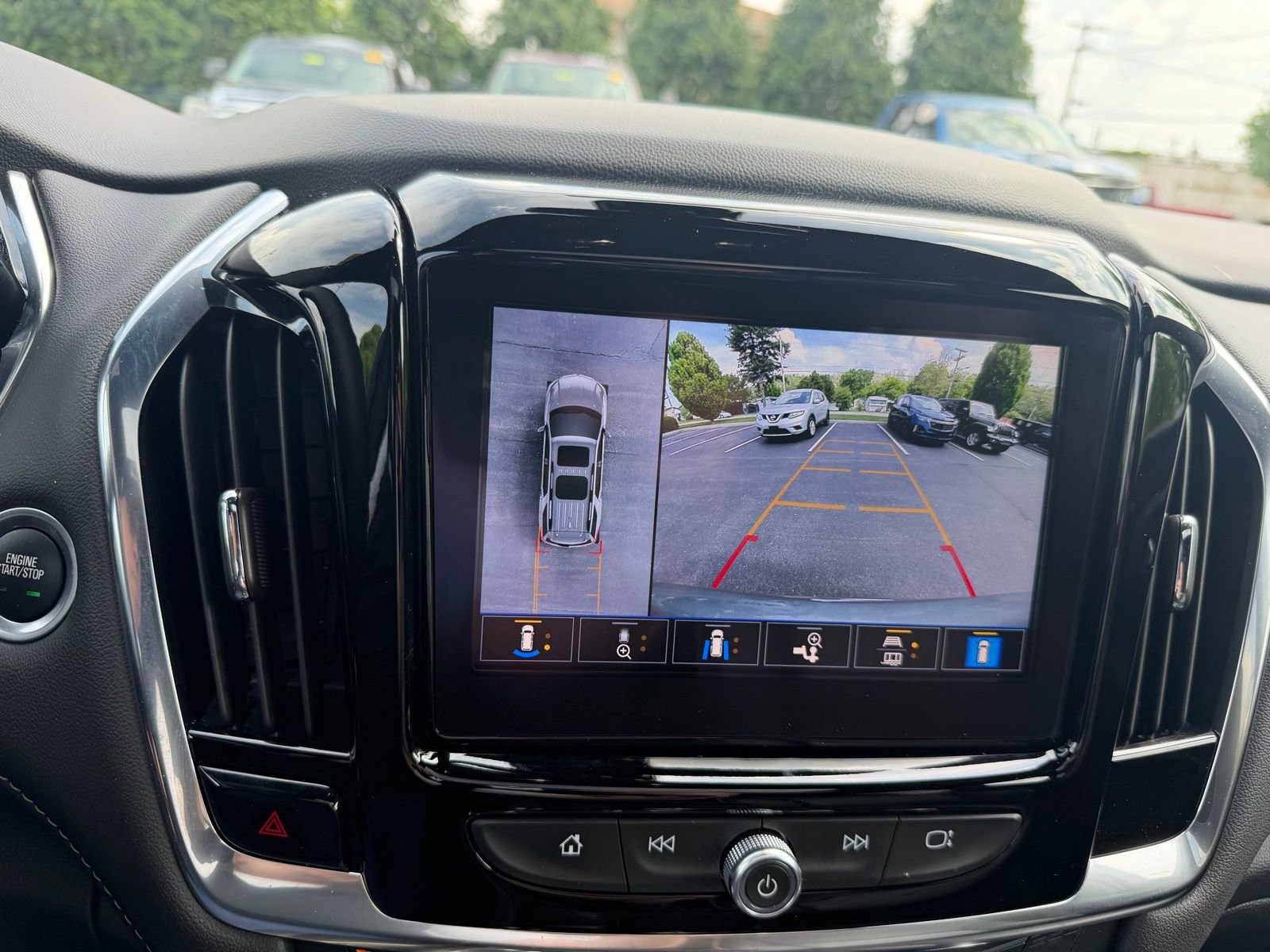 Used 2023 Chevrolet Traverse Premier w/ LPO, Floor Liner Package AWD/4WD image 27