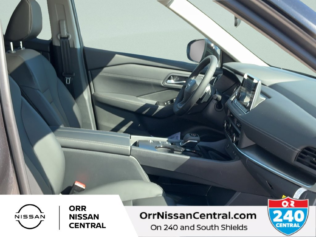 New 2027 Nissan Rogue Dark Armor FWD image 11