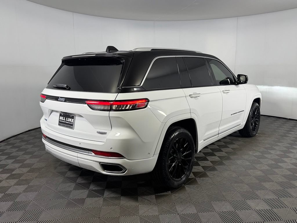 Used 2023 Jeep Grand Cherokee Summit w/ Luxury Tech Group V AWD/4WD image 5