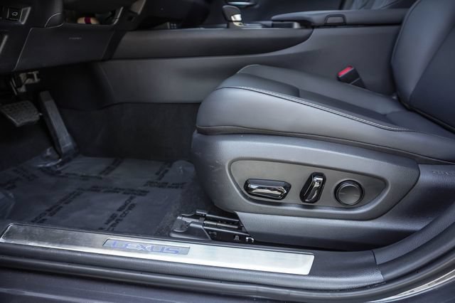 Certified 2025 Lexus UX 300h FWD w/ Accessory Package (Z2) image 11