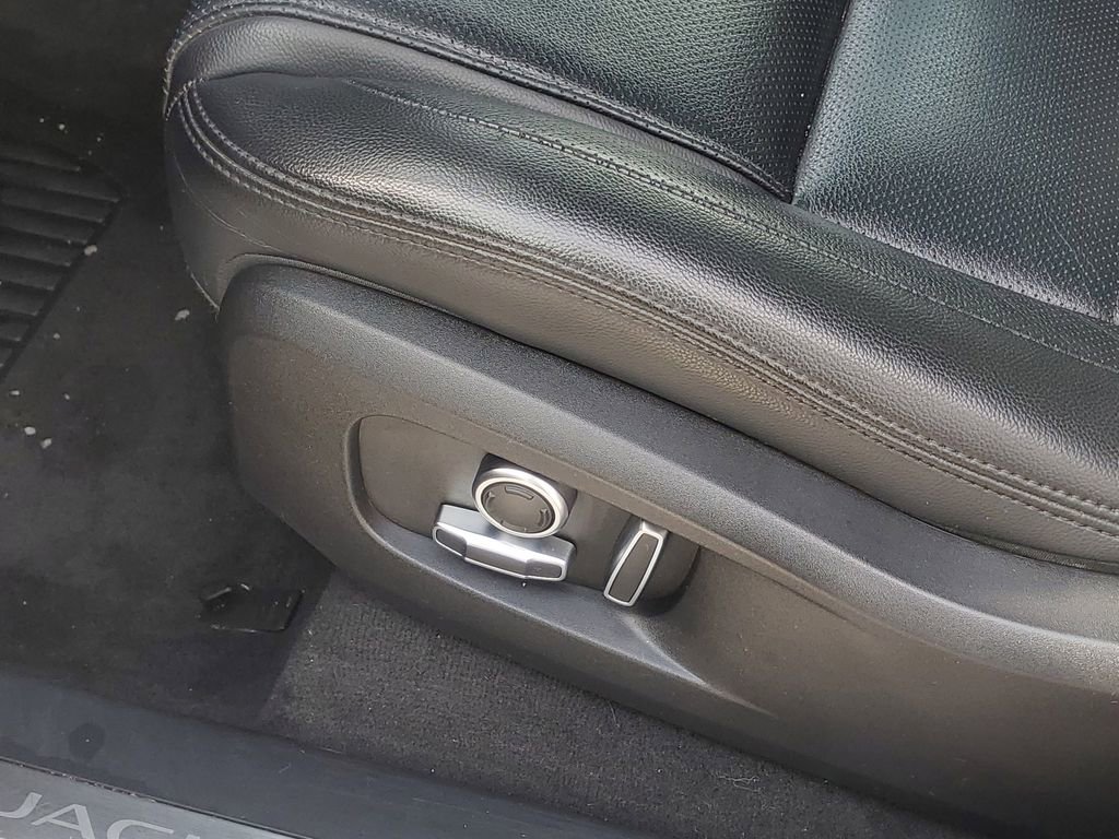 Used 2021 Jaguar F-PACE S image 13