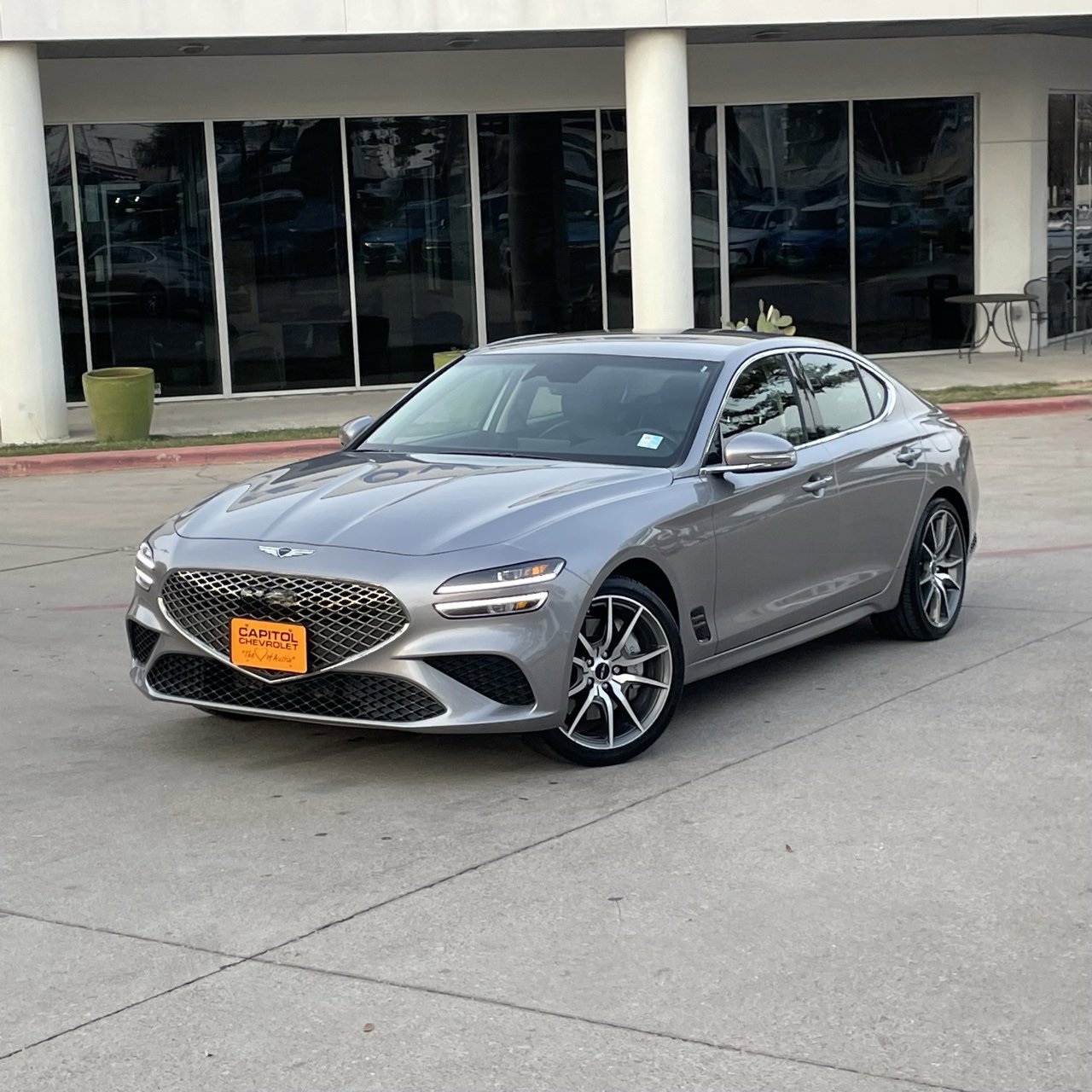 Used 2025 Genesis G70 2.5T image 9