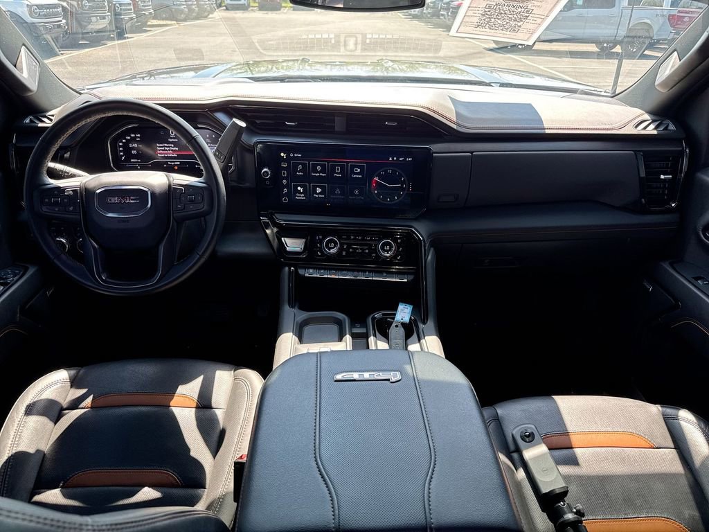 Used 2024 GMC Sierra 2500 AT4 w/ AT4 Preferred Package image 10