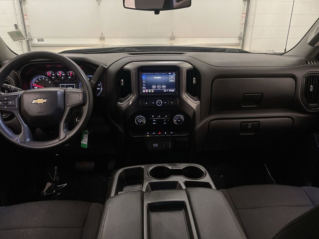 Used 2020 Chevrolet Silverado 1500 Custom w/ Custom Value Package AWD/4WD image 13