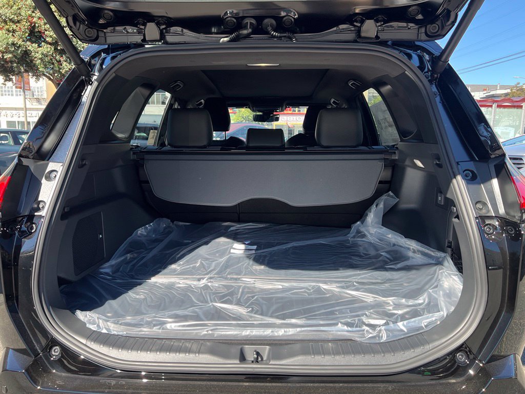 New 2026 Toyota RAV4 XSE w/ Panoramic Sun Roof Package AWD/4WD image 34