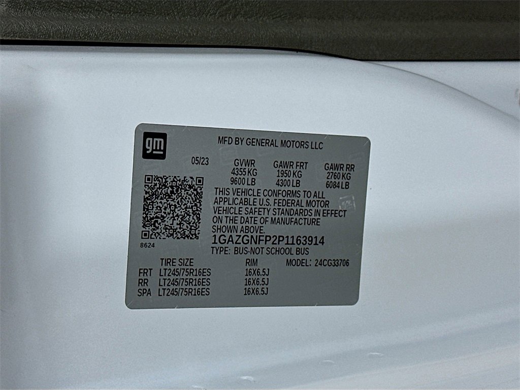 Used 2023 Chevrolet Express 3500 LS image 34