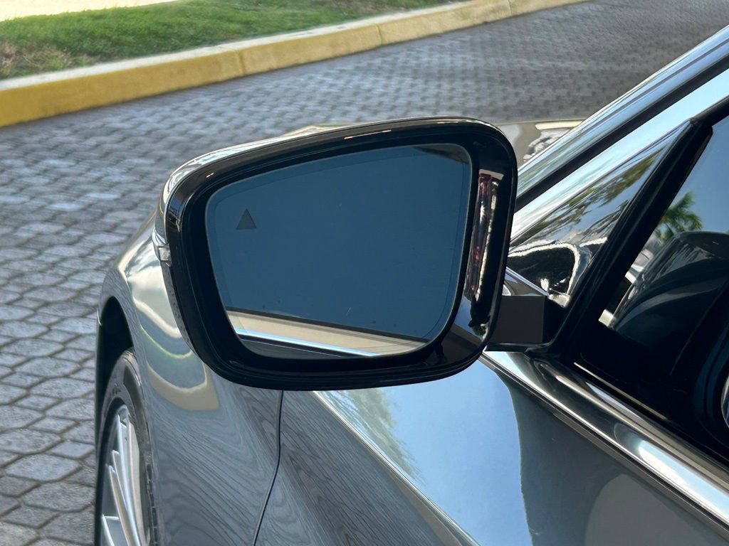 Used 2020 BMW 530i w/ Convenience Package RWD image 18