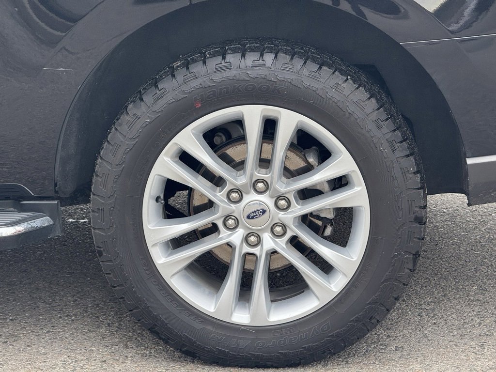 Used 2022 Ford Expedition XLT image 11