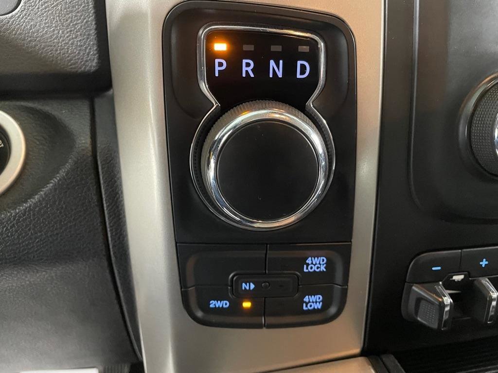 Used 2015 RAM 1500 Classic SLT w/ SLT Plus D￩cor Group image 35