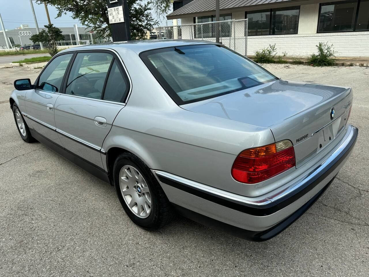 Used 2000 BMW 740iL image 7