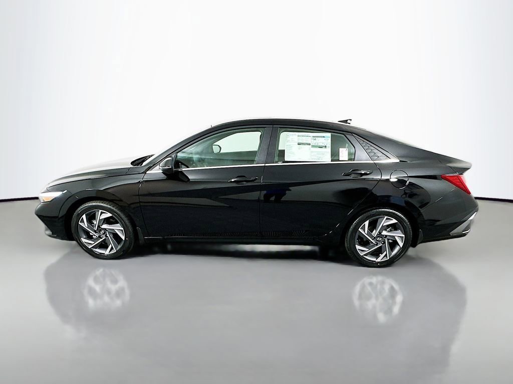 New 2026 Hyundai Elantra Limited image 8