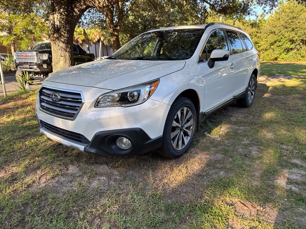 Used 2017 Subaru Outback 2.5i Touring w/ Popular Package #5A AWD/4WD image 3