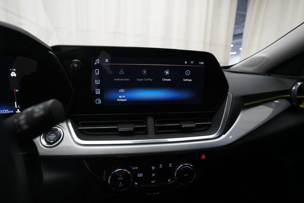 Used 2024 Chevrolet Trax LT w/ Driver Confidence Package FWD image 6