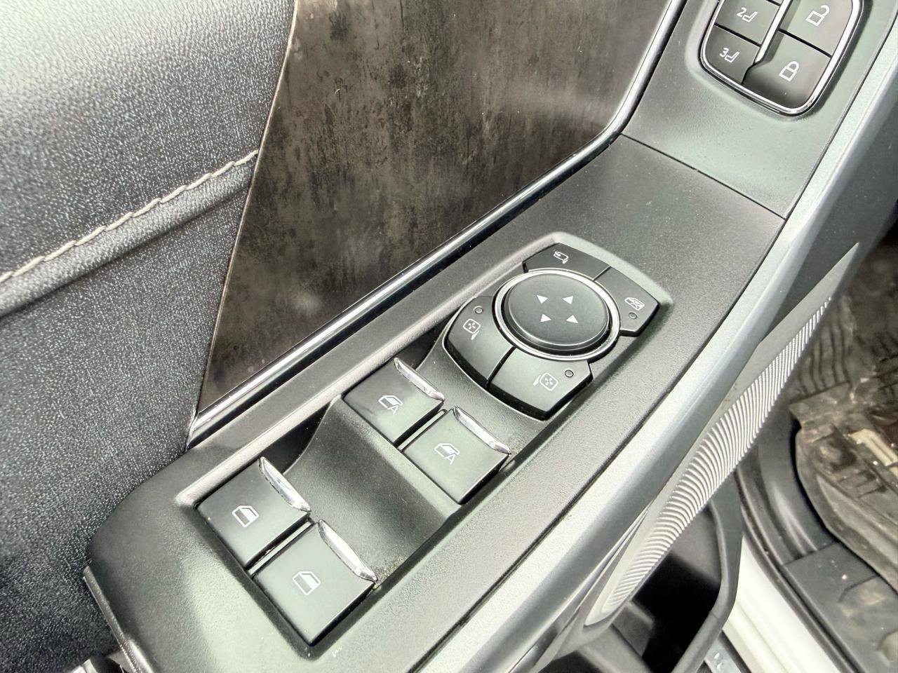 Used 2023 Ford F150 Lariat w/ Equipment Group 502A High image 33