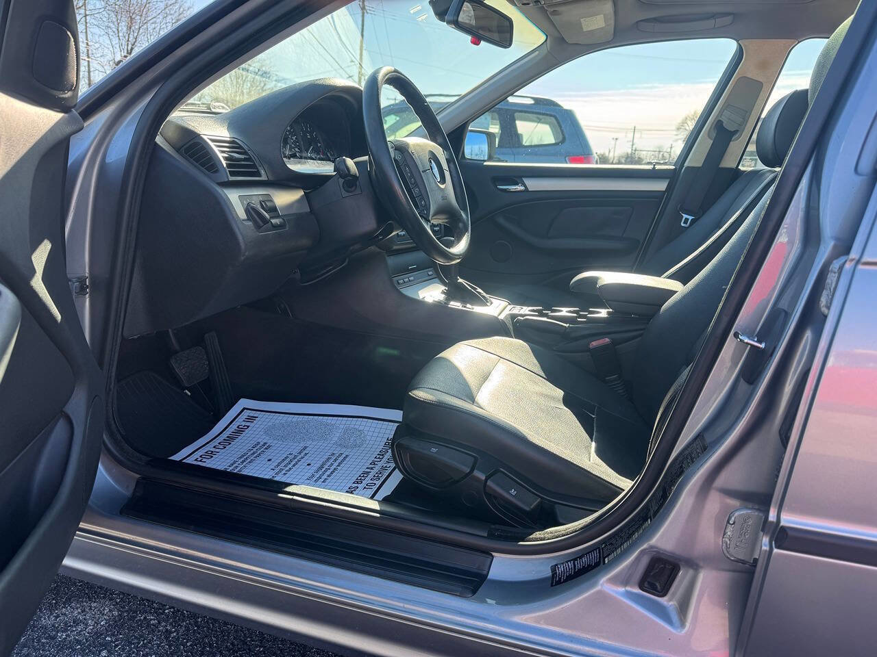 Used 2004 BMW 325xi Sedan image 11