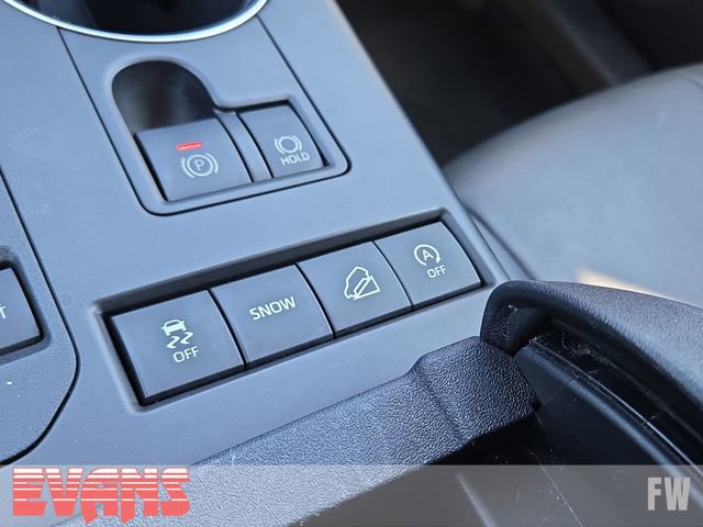 Used 2020 Toyota Highlander XLE image 10