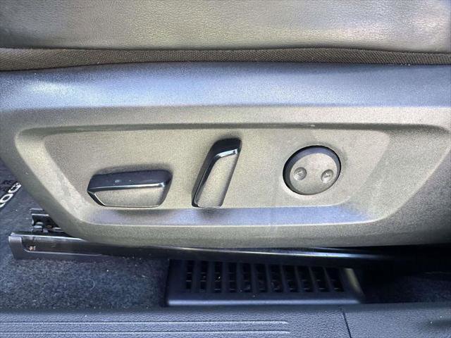 Used 2023 Nissan Rogue SV w/ SV Premium B Package image 21