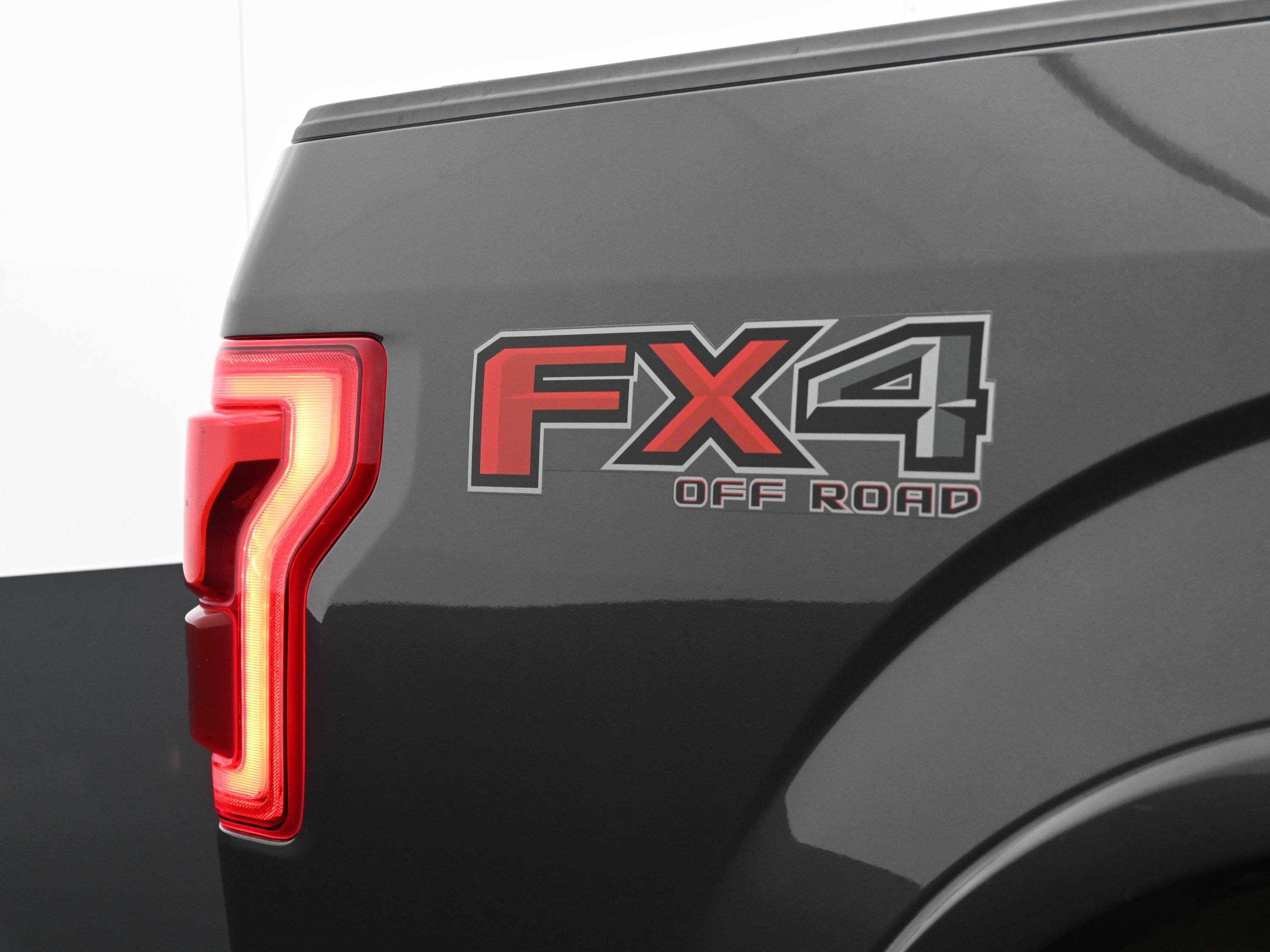 Used 2016 Ford F150 Lariat w/ Equipment Group 502A Luxury image 20