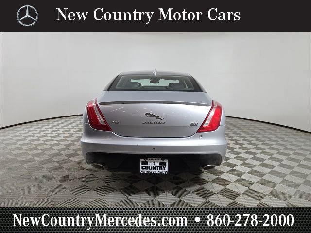 Used 2018 Jaguar XJ R-Sport image 7