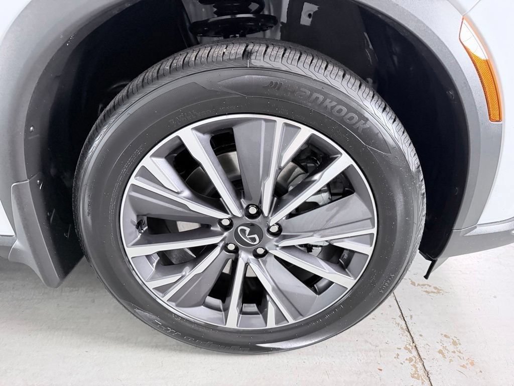 New 2027 INFINITI QX60 Luxe FWD image 9