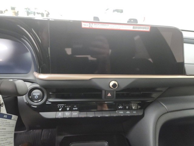 New 2026 Toyota Crown Platinum image 25