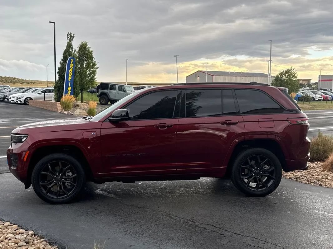 Used 2023 Jeep Grand Cherokee 30th Anniversary AWD/4WD image 48