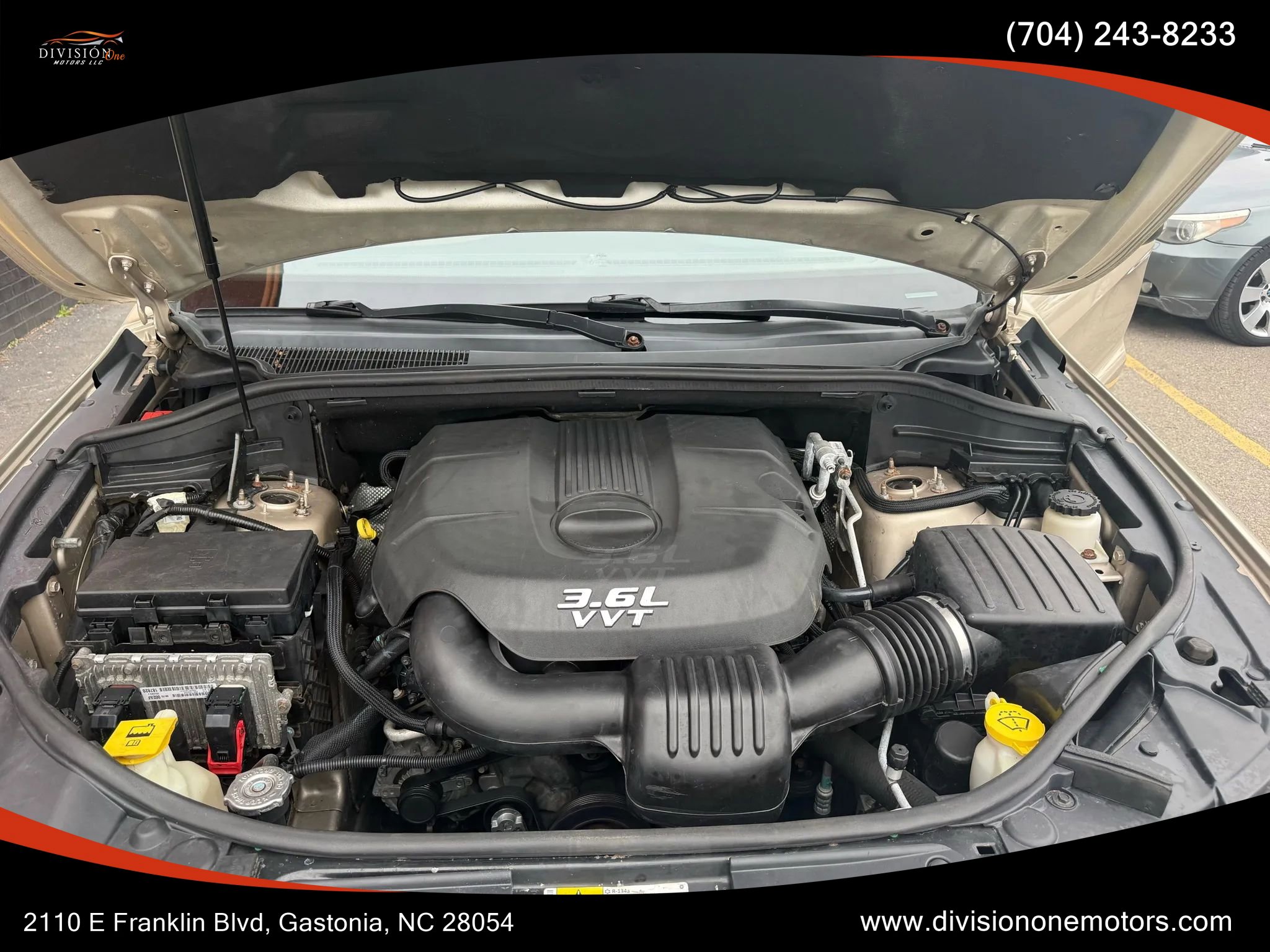 Used 2014 Jeep Grand Cherokee Laredo w/ 18" Wheel & 8.4" Radio Group AWD/4WD image 12