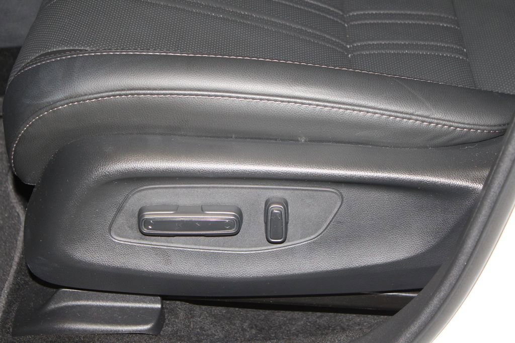 Certified 2025 Honda HR-V EX-L image 13