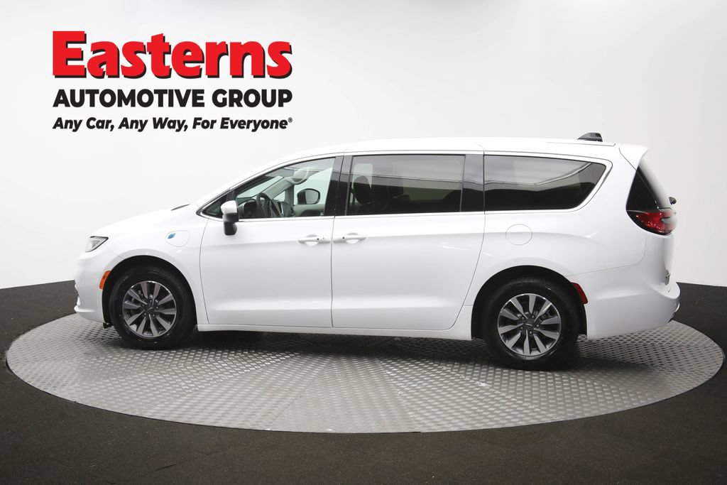 Used 2023 Chrysler Pacifica Touring-L FWD image 64