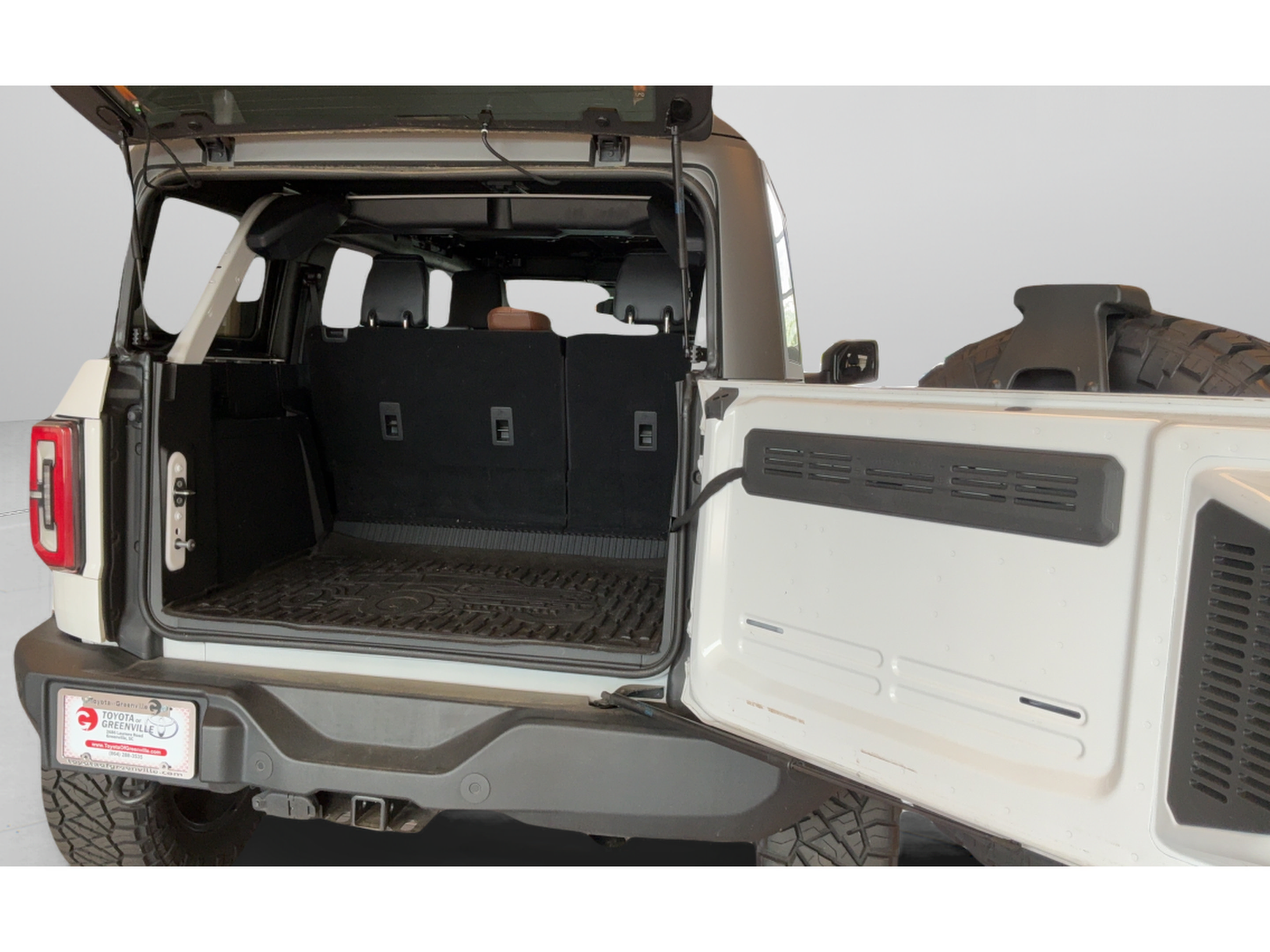 Used 2024 Ford Bronco Outer Banks AWD/4WD image 33