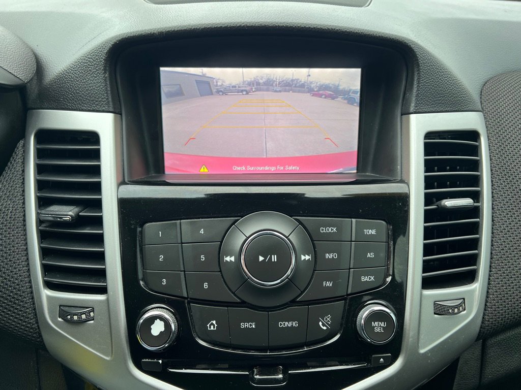 Used 2016 Chevrolet Cruze LT image 19