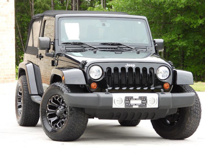 Used 2013 Jeep Wrangler Sahara w/ Connectivity Group AWD/4WD image 14