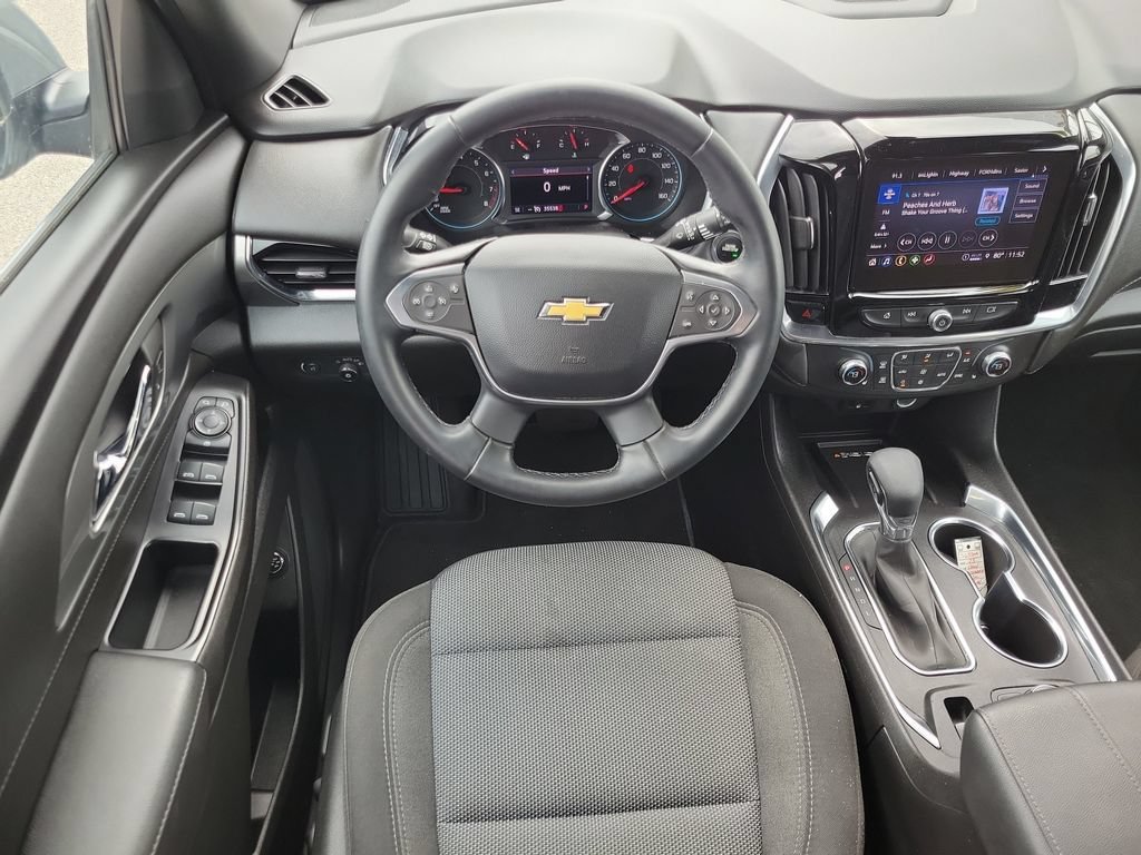 Used 2023 Chevrolet Traverse LT AWD/4WD image 15