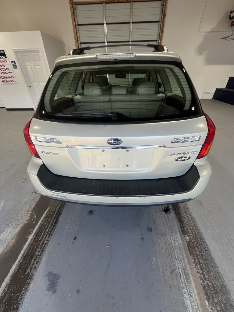 Used 2006 Subaru Outback 3.0R L.L. Bean w/ Popular Equipment Group 2B image 4
