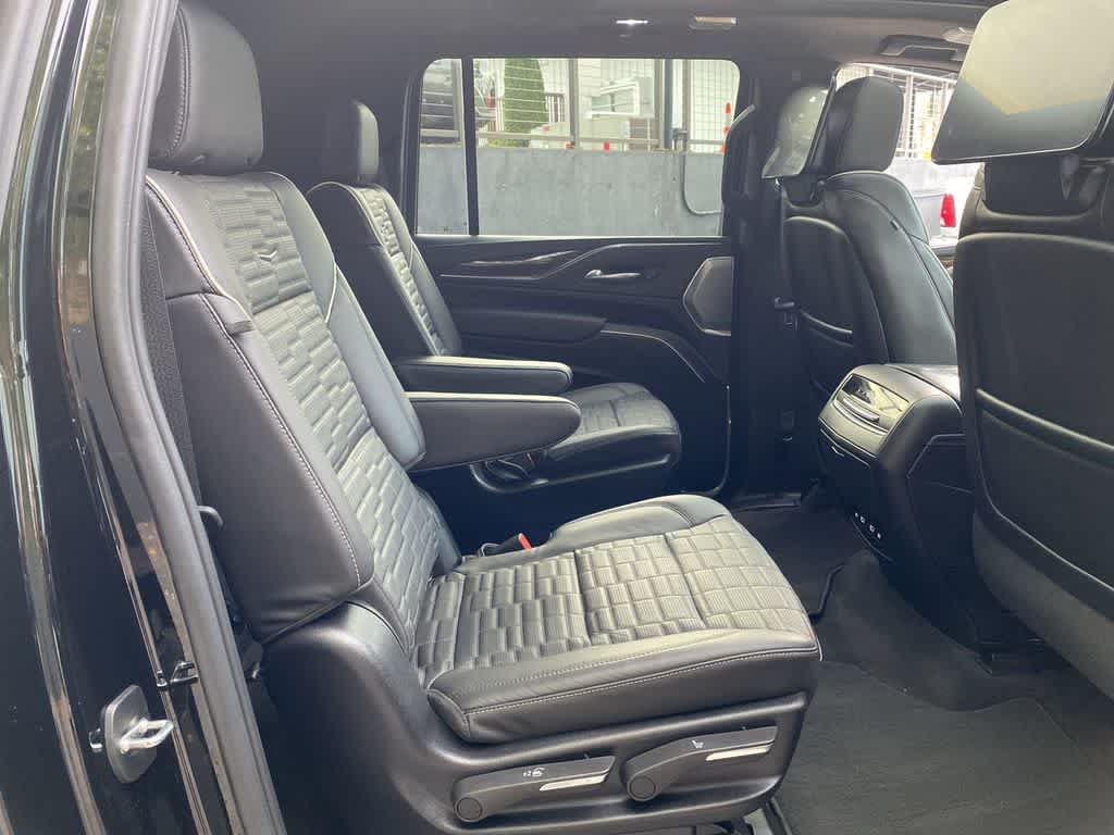 Certified 2024 Cadillac Escalade ESV Sport Platinum w/ LPO, ONYX Package AWD/4WD image 18