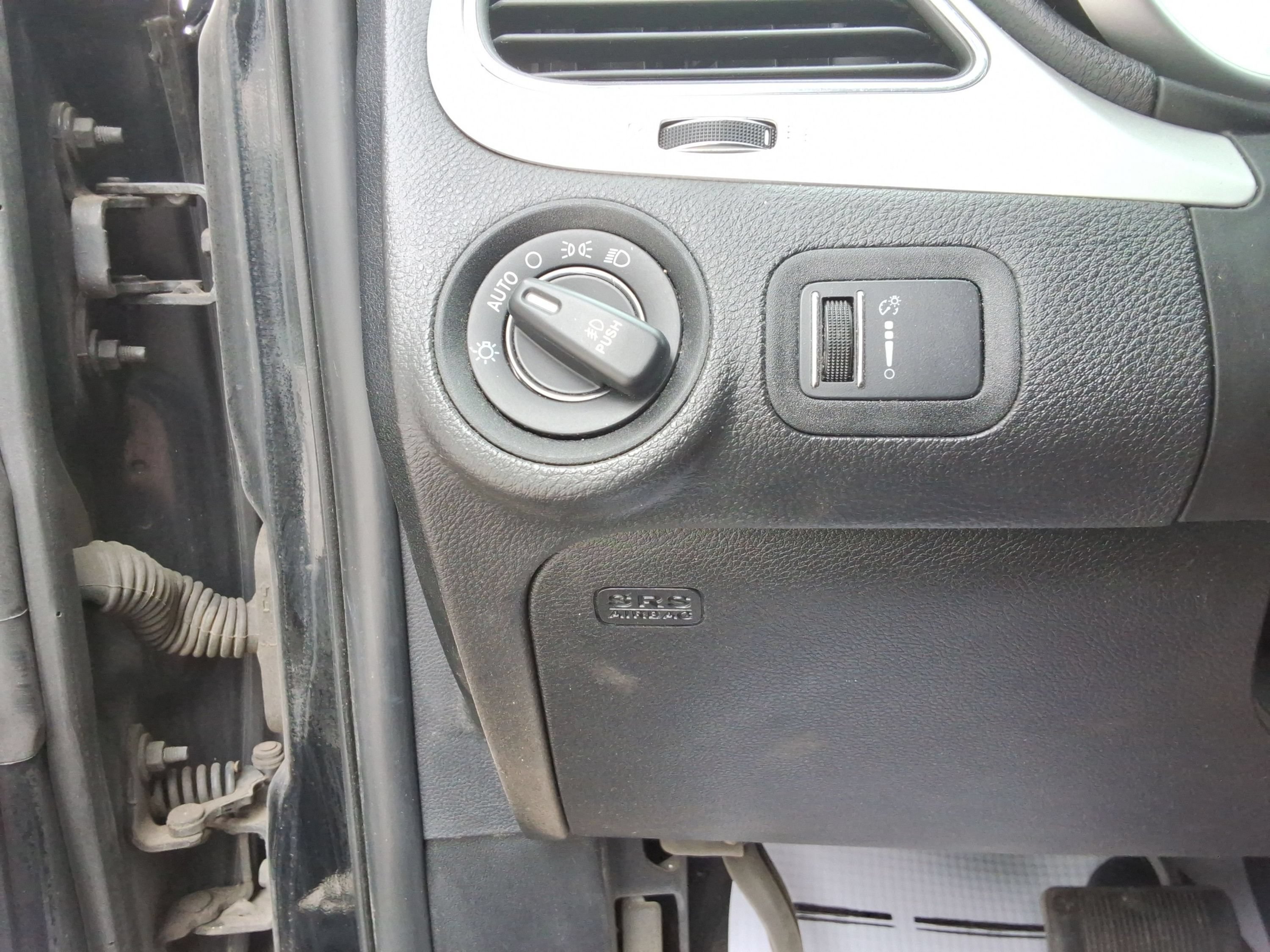 Used 2015 Dodge Journey R/T w/ Flexible Seating Group FWD image 19