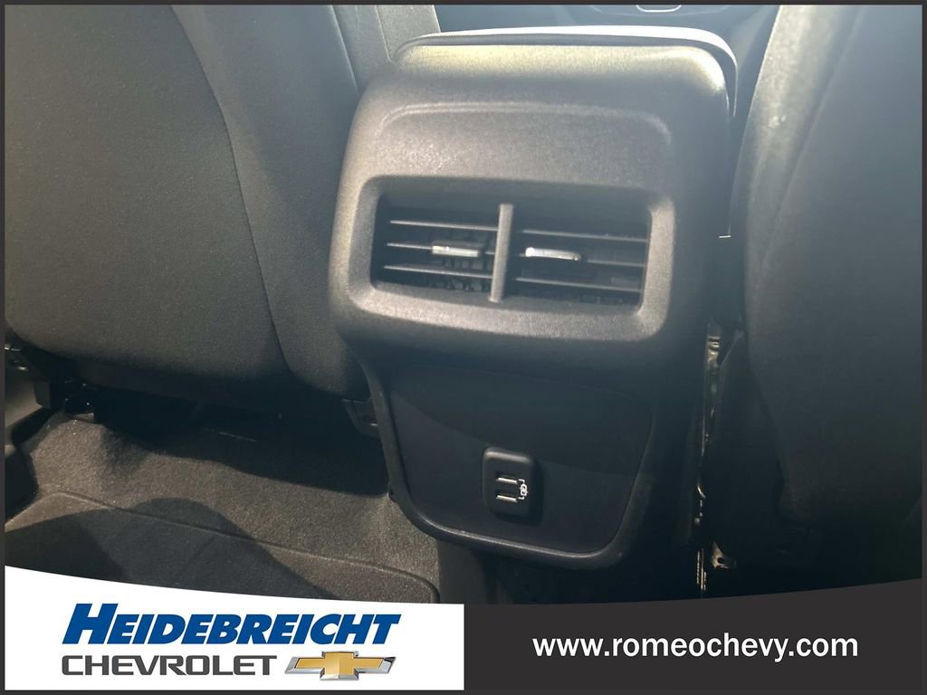 Used 2024 Chevrolet Equinox LT image 17