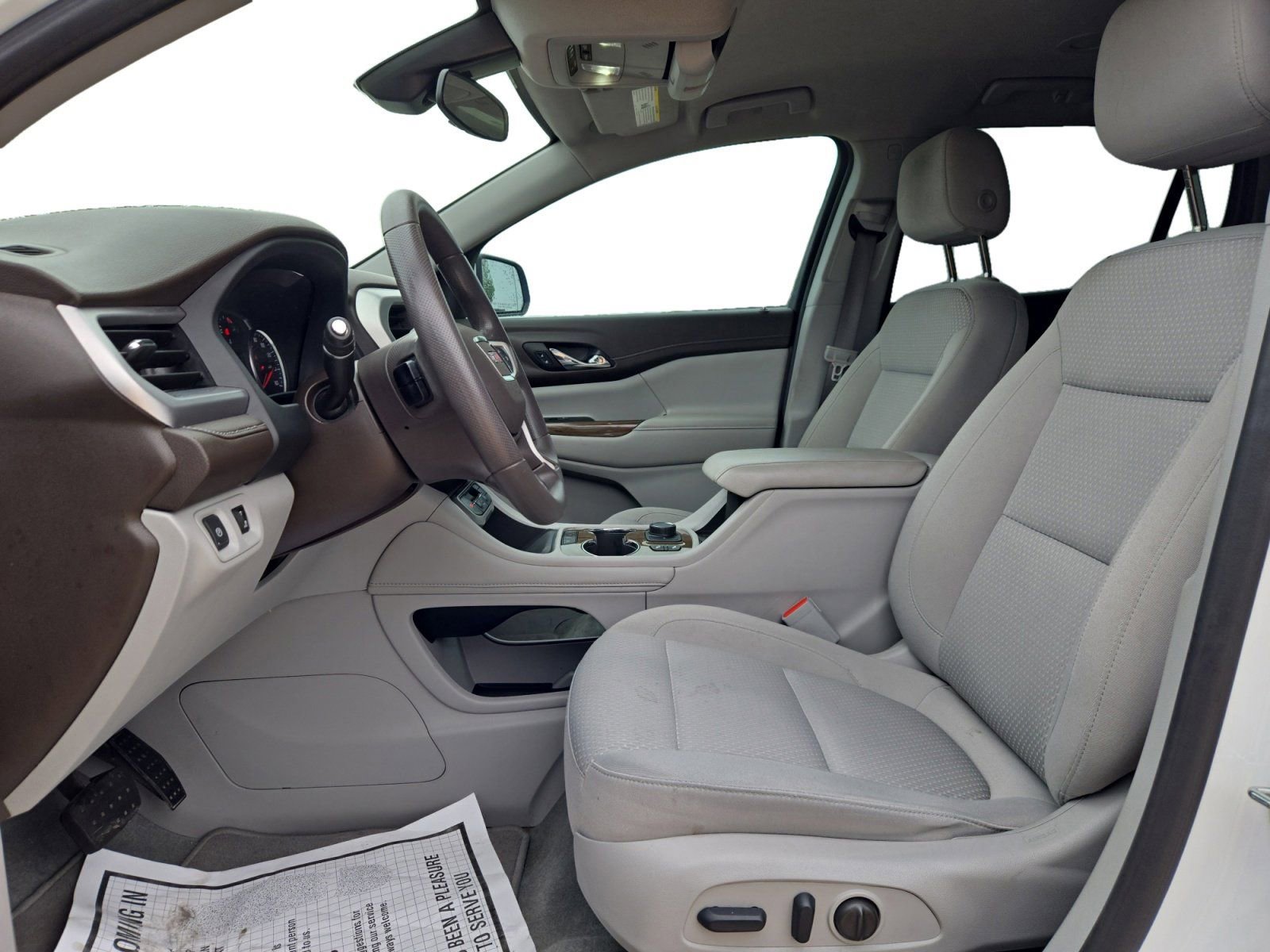Used 2023 GMC Acadia SLE w/ Driver Convenience Package FWD image 12