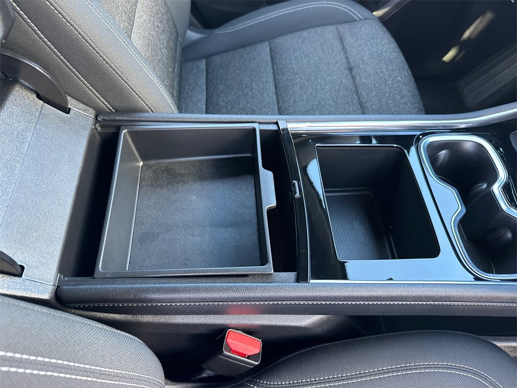 Used 2025 Chevrolet Traverse LT image 14