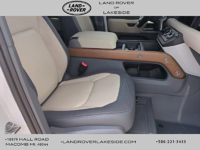 Used 2023 Land Rover Defender 110 X-Dynamic SE AWD/4WD image 18