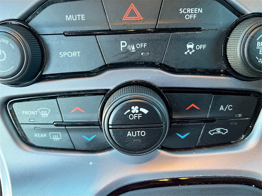 Used 2022 Dodge Challenger R/T w/ Blacktop Package image 15