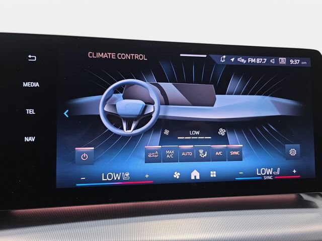 Certified 2025 BMW X2 xDrive28i w/ Convenience Package AWD/4WD image 19