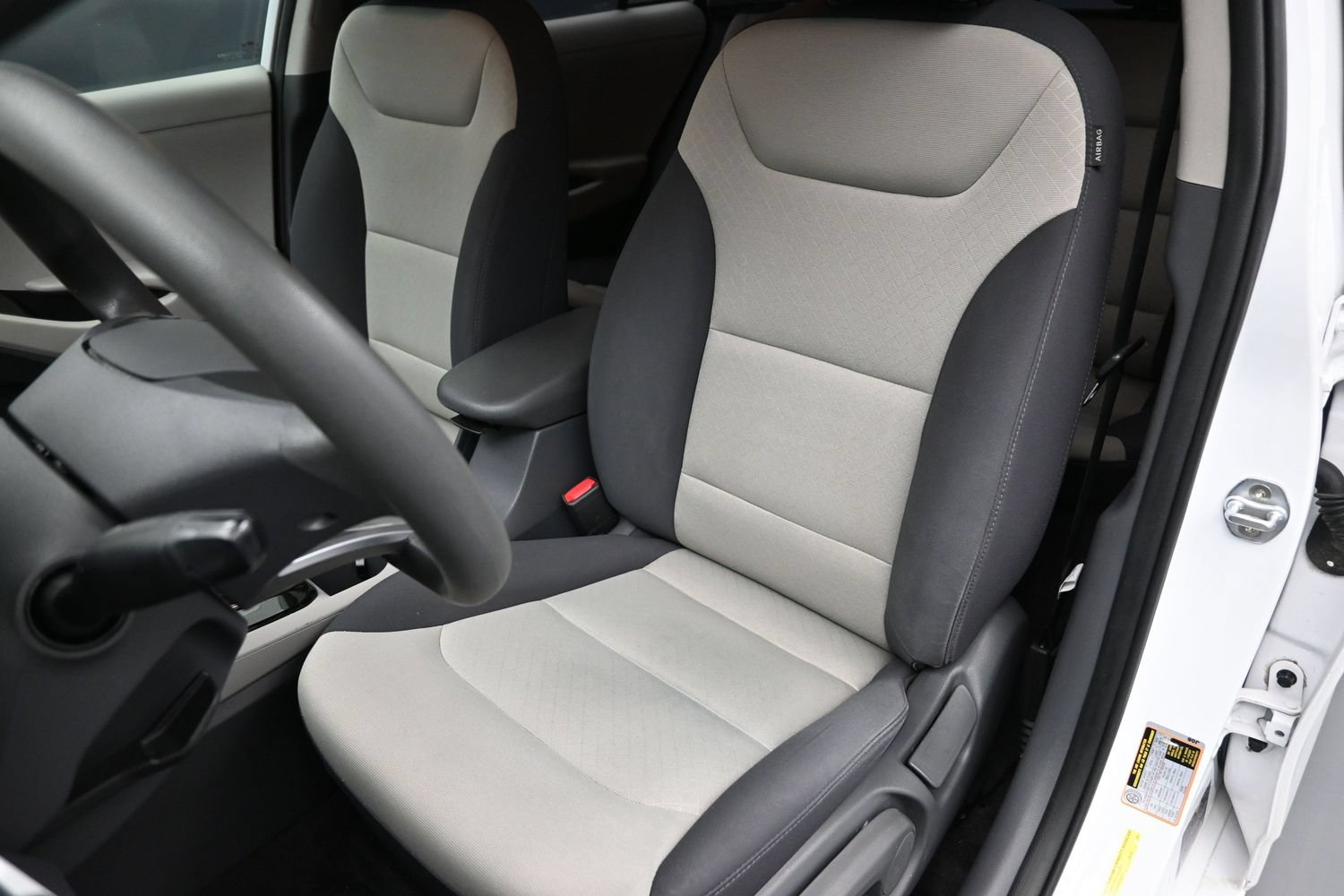 Used 2018 Hyundai Ioniq Blue FWD image 21