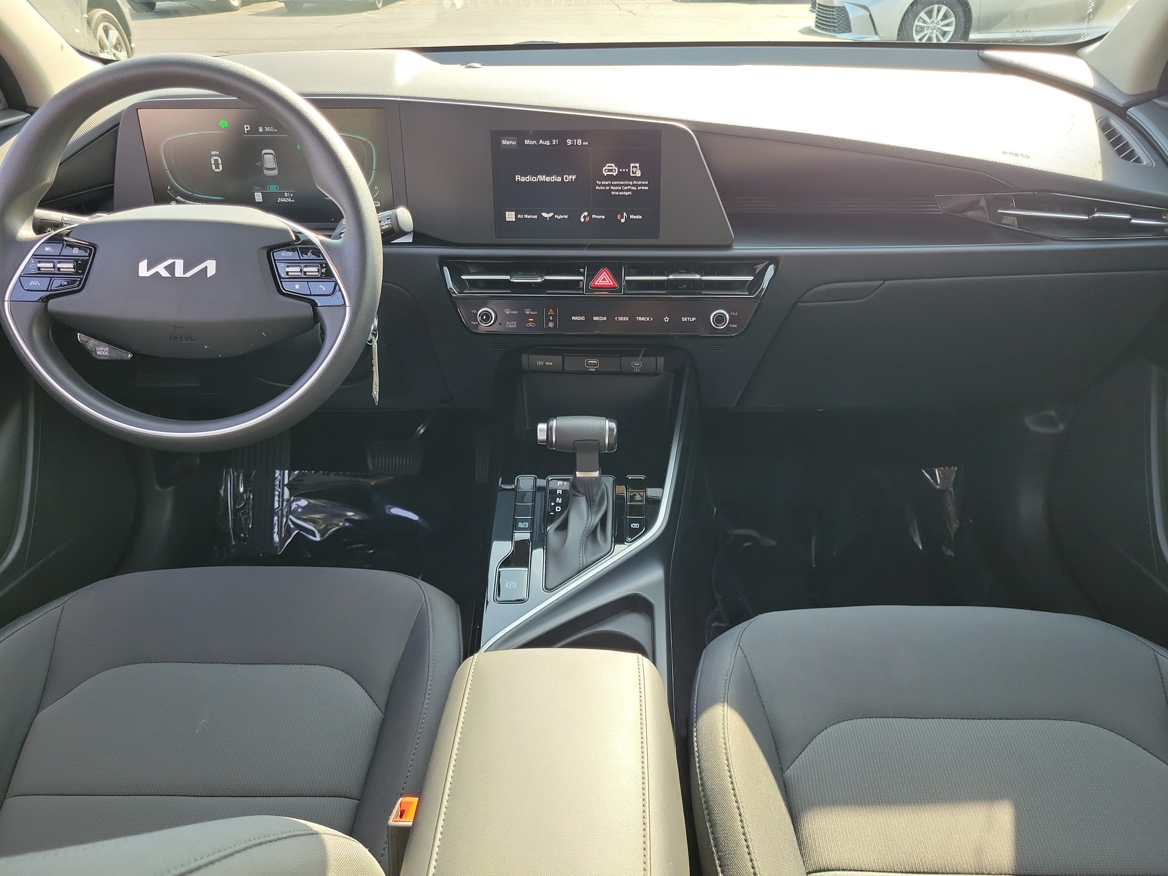 Used 2025 Kia Niro LX FWD image 9