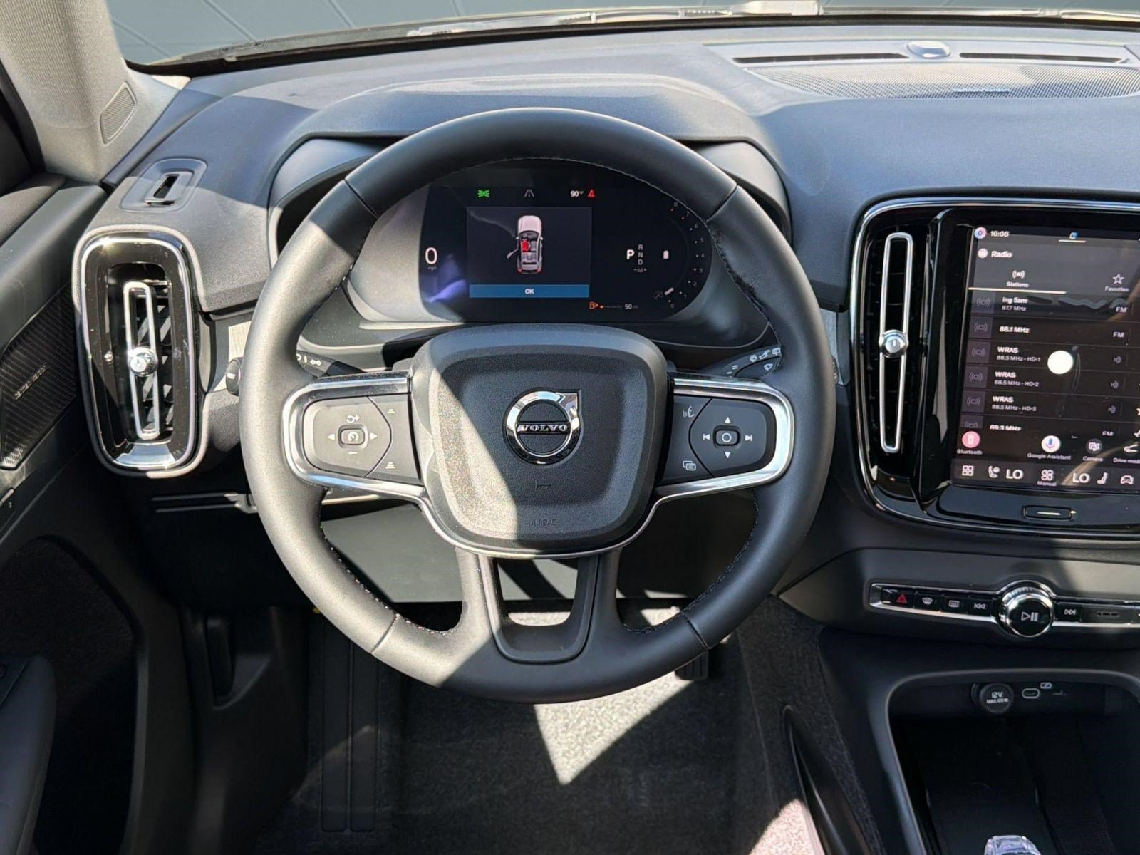 New 2026 Volvo XC40 B5 Ultra w/ Protection Package Premier AWD/4WD image 11
