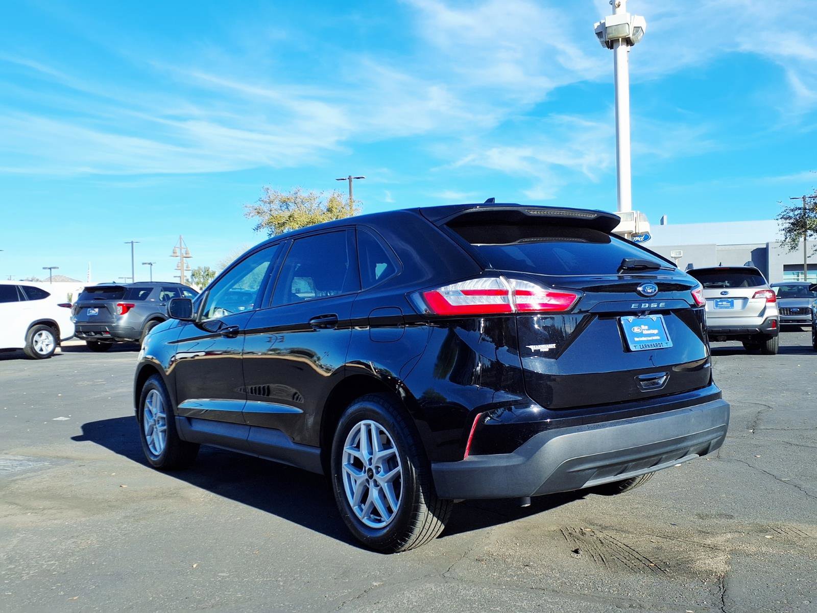 Certified 2024 Ford Edge SE image 4