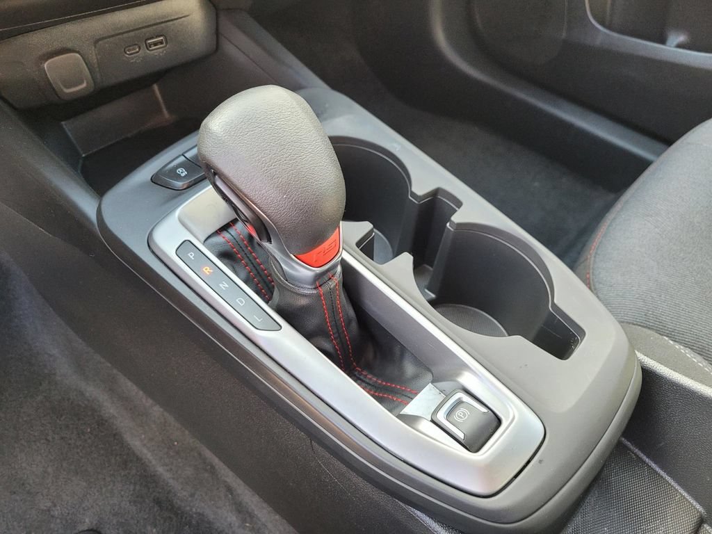 Used 2024 Chevrolet Trax RS FWD image 23
