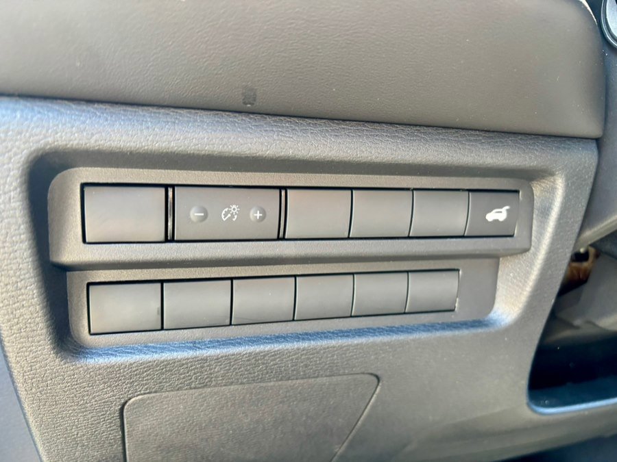 Used 2023 Mitsubishi Outlander SE image 30