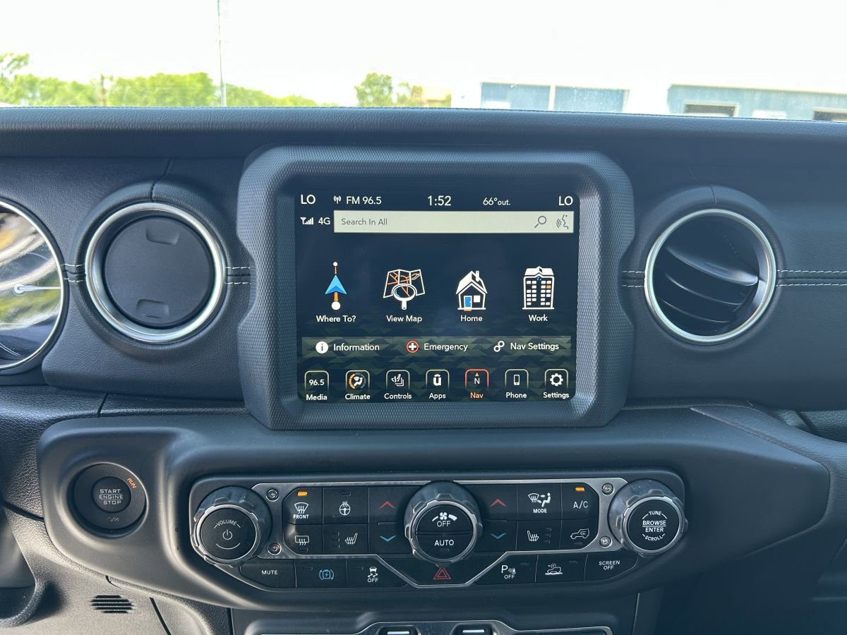 Used 2023 Jeep Wrangler Unlimited Sahara w/ Cold Weather Group AWD/4WD image 9